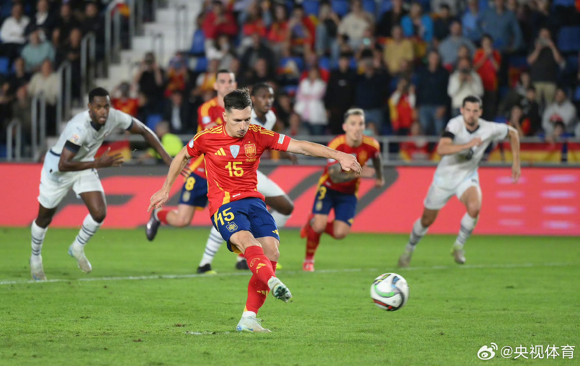 波兰队在欧预赛中再次获胜，实力不容小觑