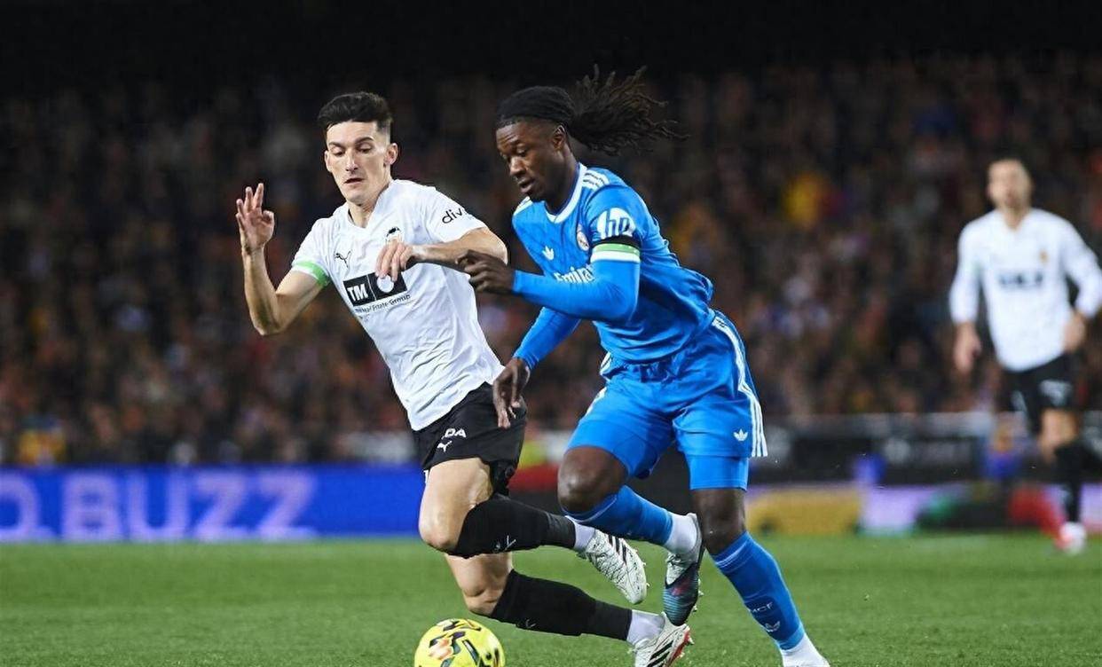 瓦伦西亚主帅首秀失利,球队冲击前列无果的简单介绍 瓦伦西亚主帅首秀失利,球队冲击前列无果的简单介绍